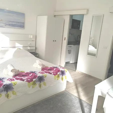 Dominik Apartment
